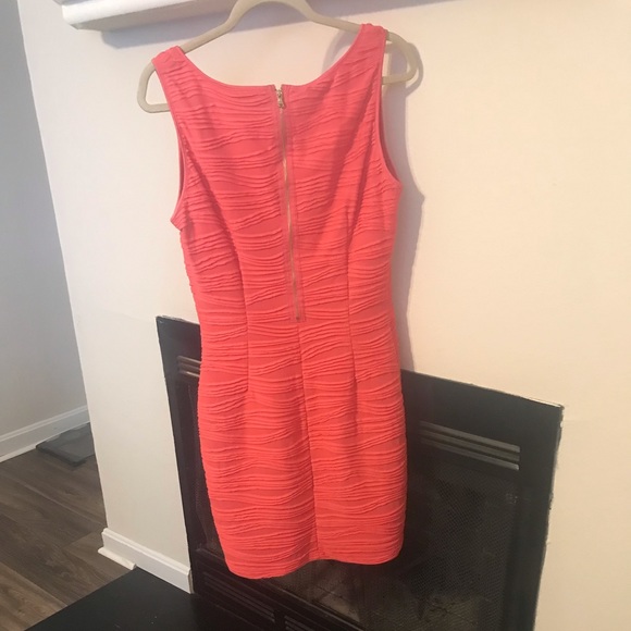 Coral bodycon. Size 10 - Picture 2 of 4